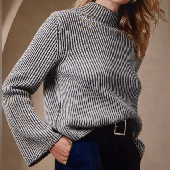 Banana Republic Sweaters - Banana Republic Merino Wool Sweater